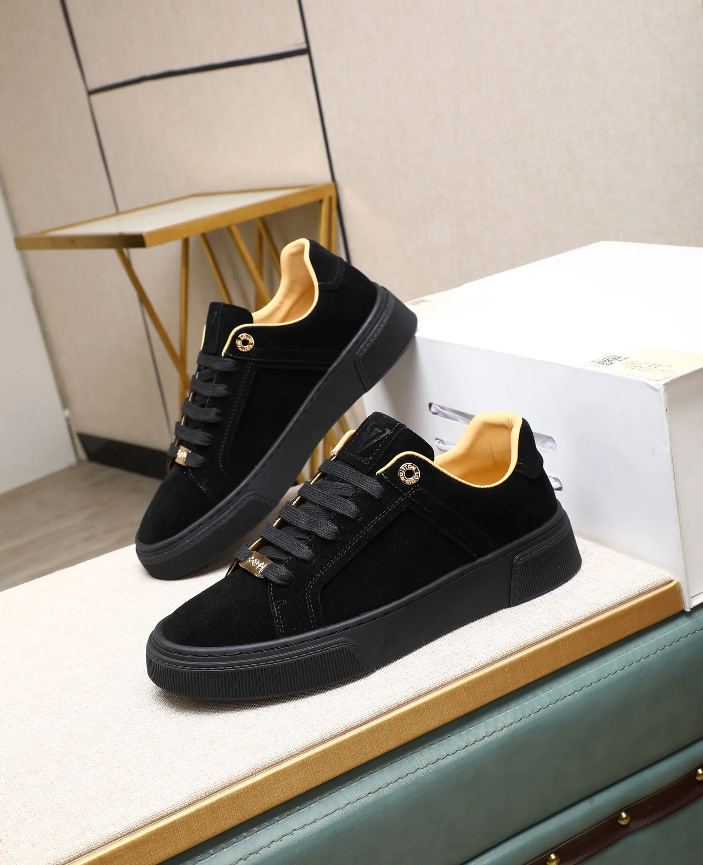 Men's shoes 💰460 [LV～] Men's casual shoes 2025z cabinet sales simultaneously 🔶Size: 38-44 #️⃣ 🔷3 colors🔜The upper is made of multi-material splicing➕cow leather lining, comfortable and breathable, sole: original comfortable and wear-resistant outsole, ⚠️real thing📱photographed🎬real thing is better📢📢📢
